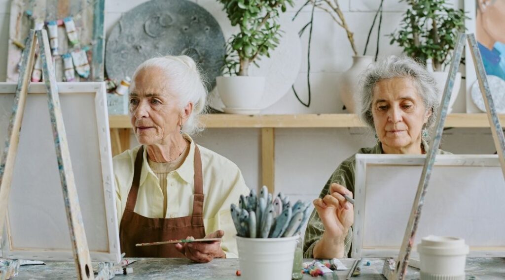 Création manuelle et médiatique artistique dans le cadre d'activités culturelles EHPAD