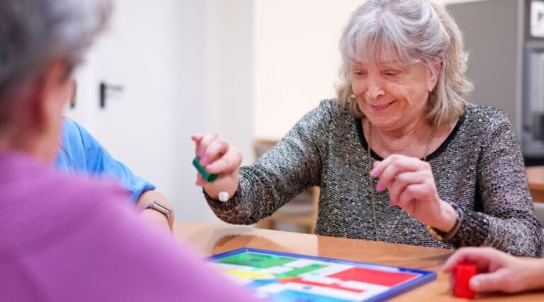 atelier jeux pour seniors en ehpad et résidence
