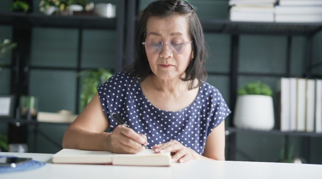 atelier lecture et poésie pour senior en résidence