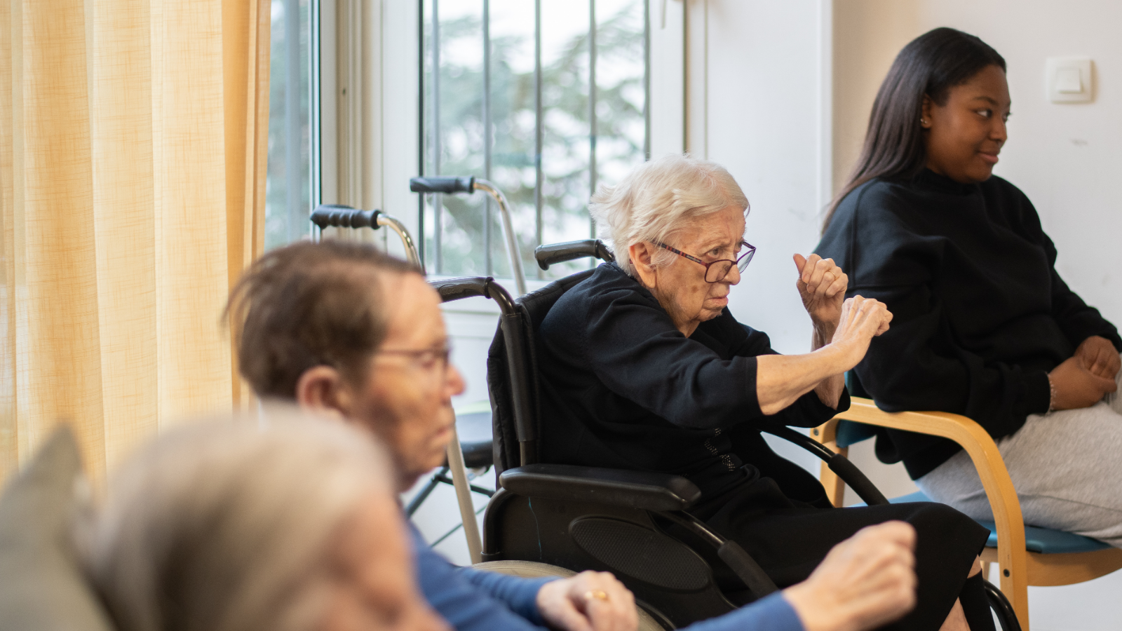 un-senior-qui-fait-ma-boxe-en-residence-senior