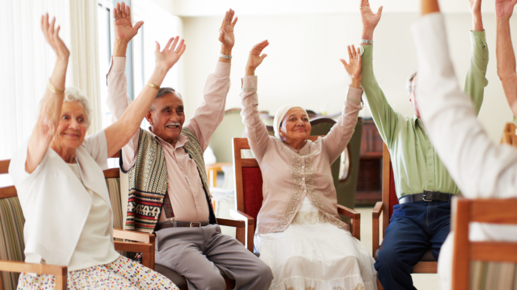 des-seniors-lors-de-atelier-activité-physique-adaptée,-mémoire-et-alimentation